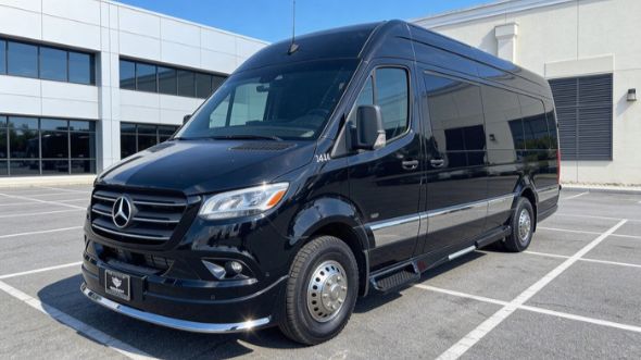 10 passenger sprinter van columbus